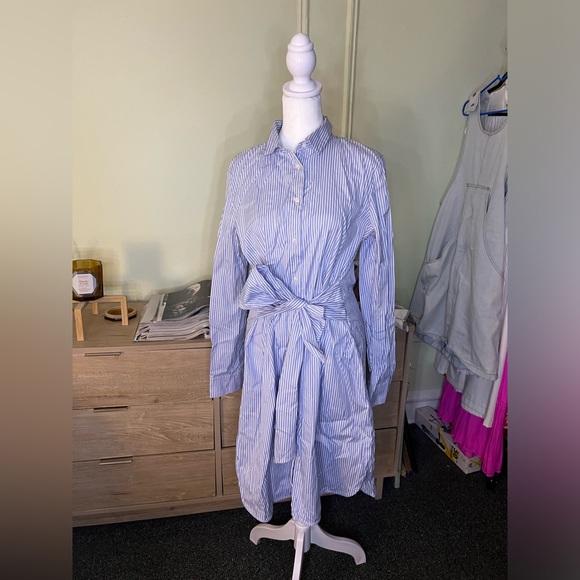 Ann Taylor Dresses & Skirts - ANN TAYLOR Blue & White Seersucker Stripe Wrap Button Down Modest Midi Dress M